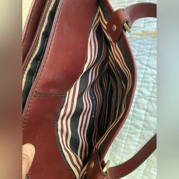 Etienne Aigner Burgundy Leather Shoulder Bag - Picture 4 of 15